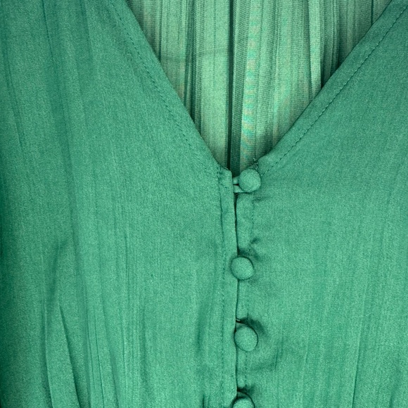 NWOT Anthropologie Emerald Green Blouse with Flutter Sleeve - Picture 6 of 7